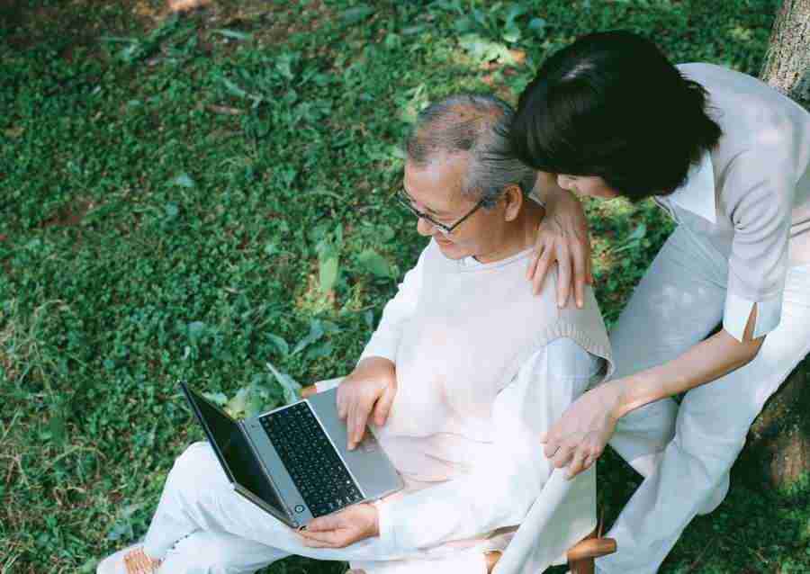 Seniors Leisure Time - Datacraft Sozaijiten  ></a>
<script language=JavaScript> 
  var txt = 