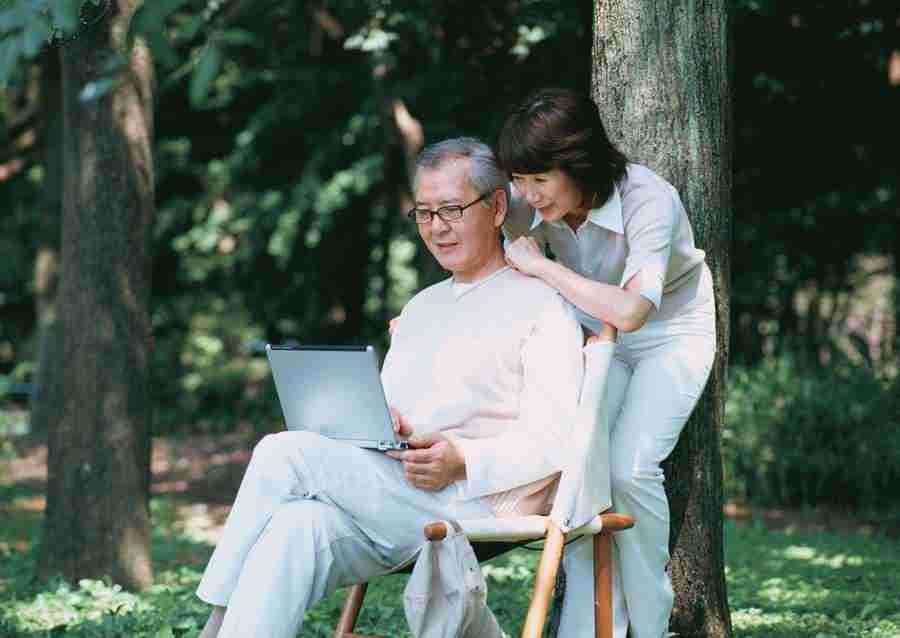 Seniors Leisure Time - Datacraft Sozaijiten  ></a>
<script language=JavaScript> 
  var txt = 