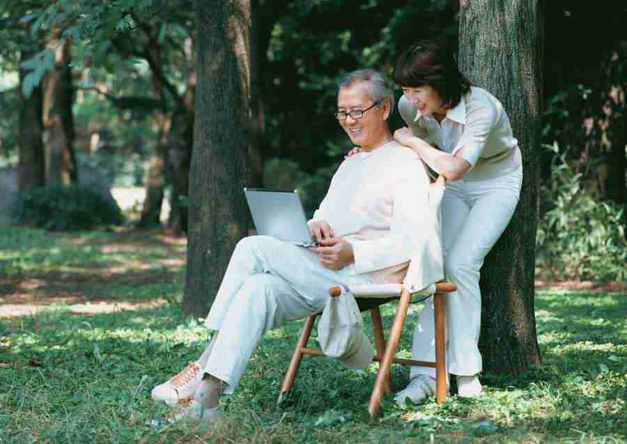 Seniors Leisure Time - Datacraft Sozaijiten  ></a>
<script language=JavaScript> 
  var txt = 