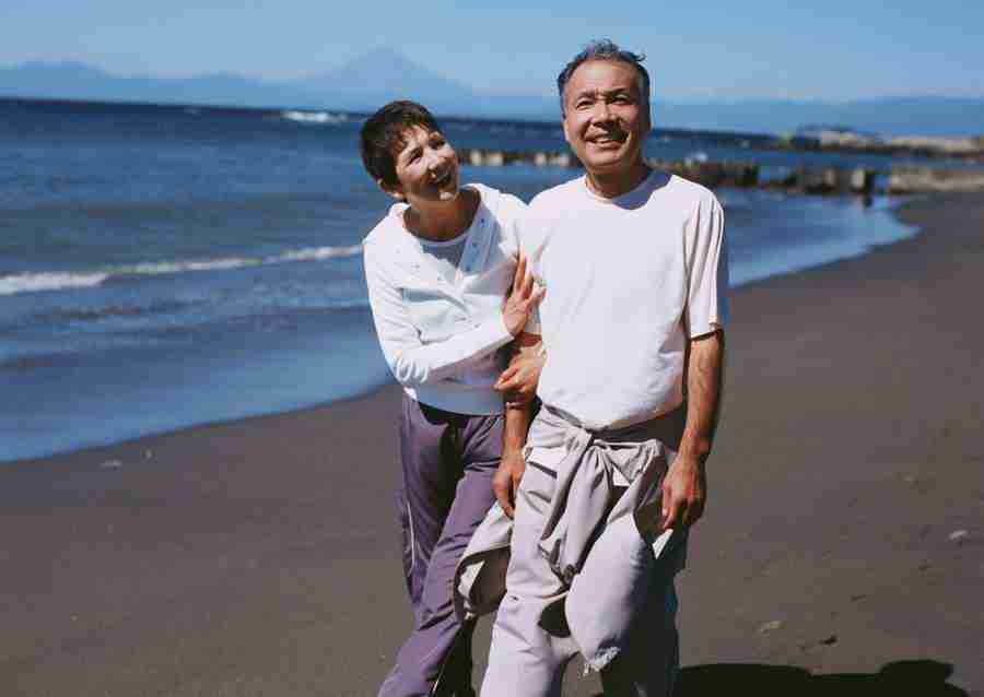 Seniors on Holiday - Datacraft Sozaijiten  ></a>
<script language=JavaScript> 
  var txt = 