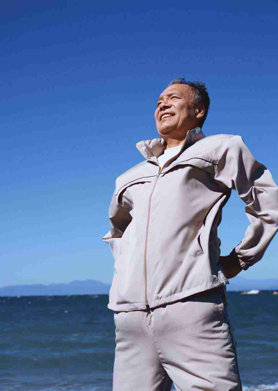 Seniors on Holiday - Datacraft Sozaijiten  ></a>
<script language=JavaScript> 
  var txt = 