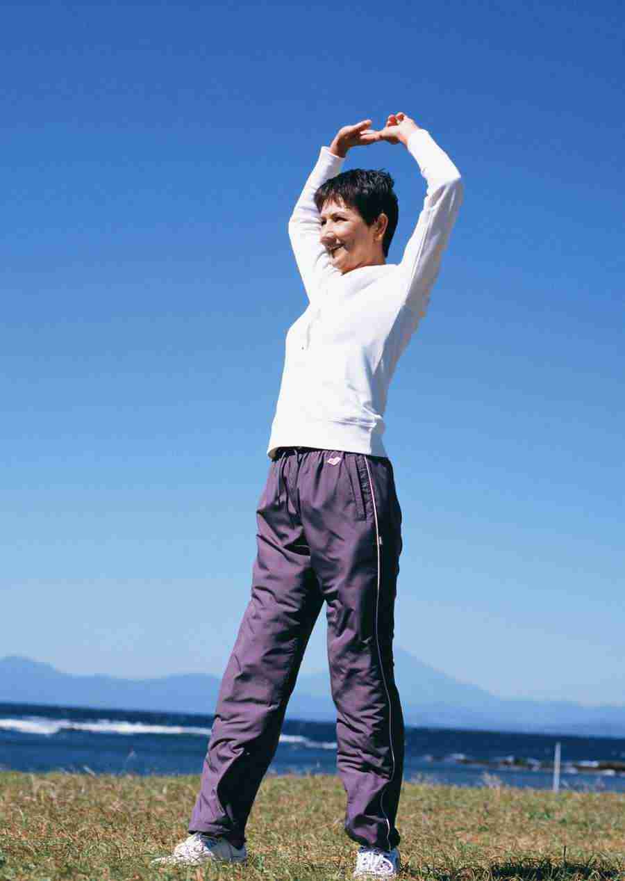 Seniors on Holiday - Datacraft Sozaijiten  ></a>
<script language=JavaScript> 
  var txt = 