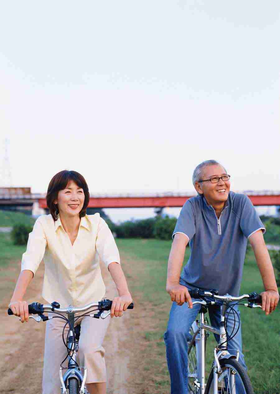 Seniors on Holiday - Datacraft Sozaijiten  ></a>
<script language=JavaScript> 
  var txt = 