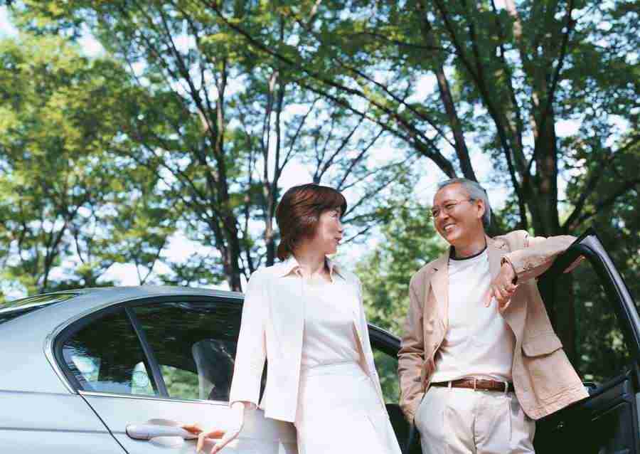 Seniors on Holiday - Datacraft Sozaijiten  ></a>
<script language=JavaScript> 
  var txt = 