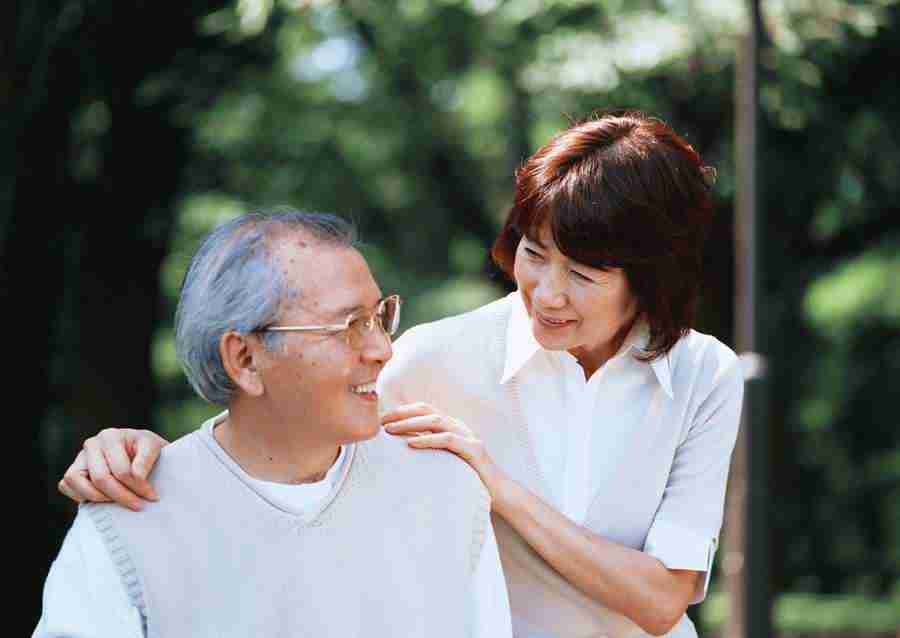 Seniors on Holiday - Datacraft Sozaijiten  ></a>
<script language=JavaScript> 
  var txt = 