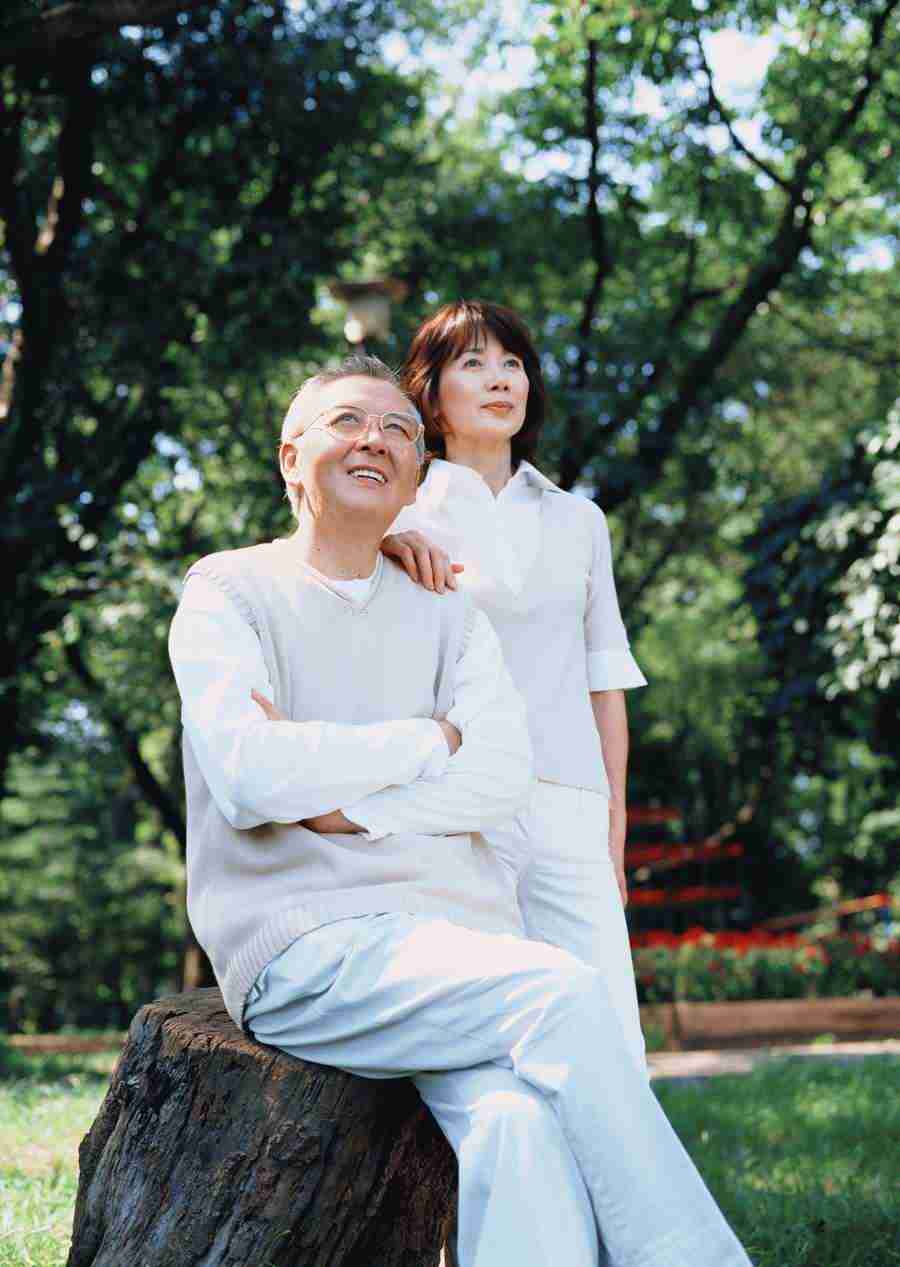 Seniors on Holiday - Datacraft Sozaijiten  ></a>
<script language=JavaScript> 
  var txt = 