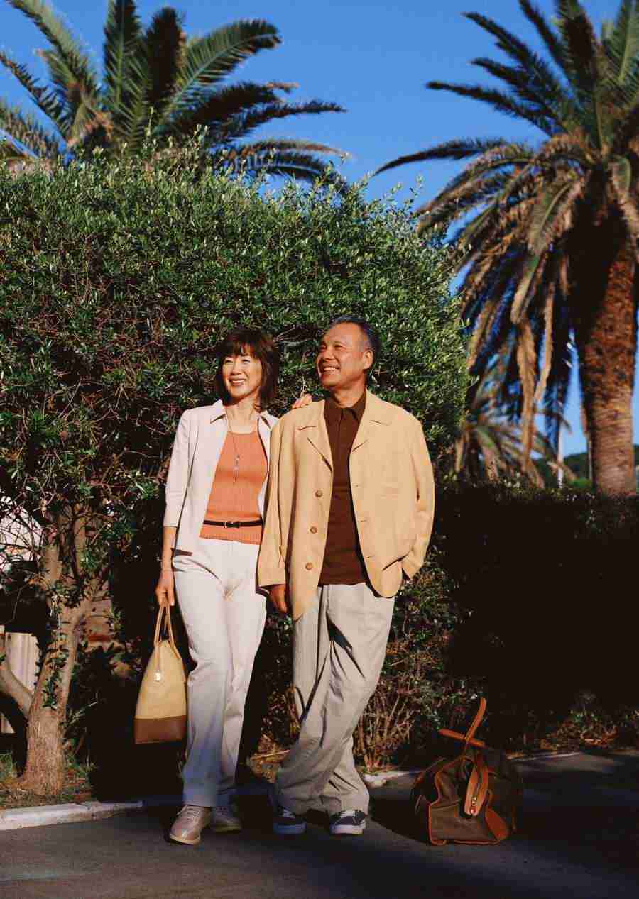 Seniors on Holiday - Datacraft Sozaijiten  ></a>
<script language=JavaScript> 
  var txt = 