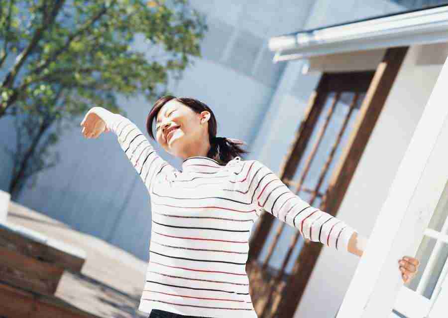 Woman Freshness And Smiles - Datacraft Sozaijiten  ></a>
<script language=JavaScript> 
  var txt = 