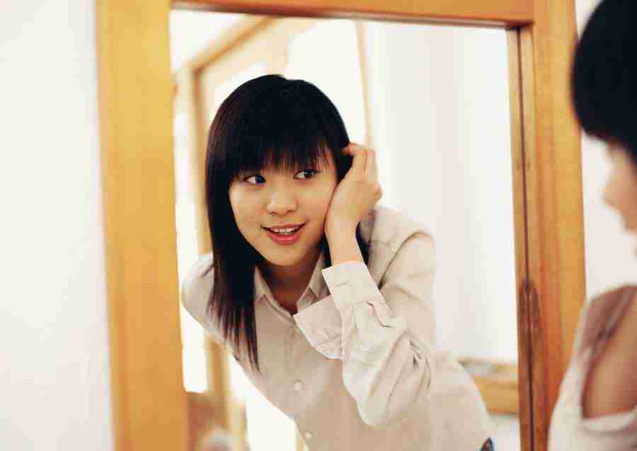 Woman Freshness And Smiles - Datacraft Sozaijiten  ></a>
<script language=JavaScript> 
  var txt = 