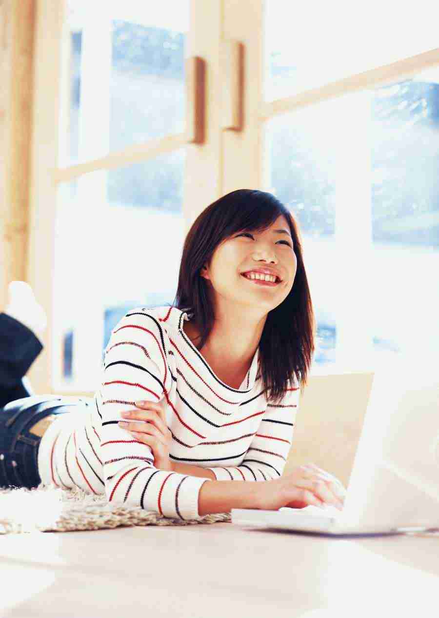Woman Freshness And Smiles - Datacraft Sozaijiten  ></a>
<script language=JavaScript> 
  var txt = 