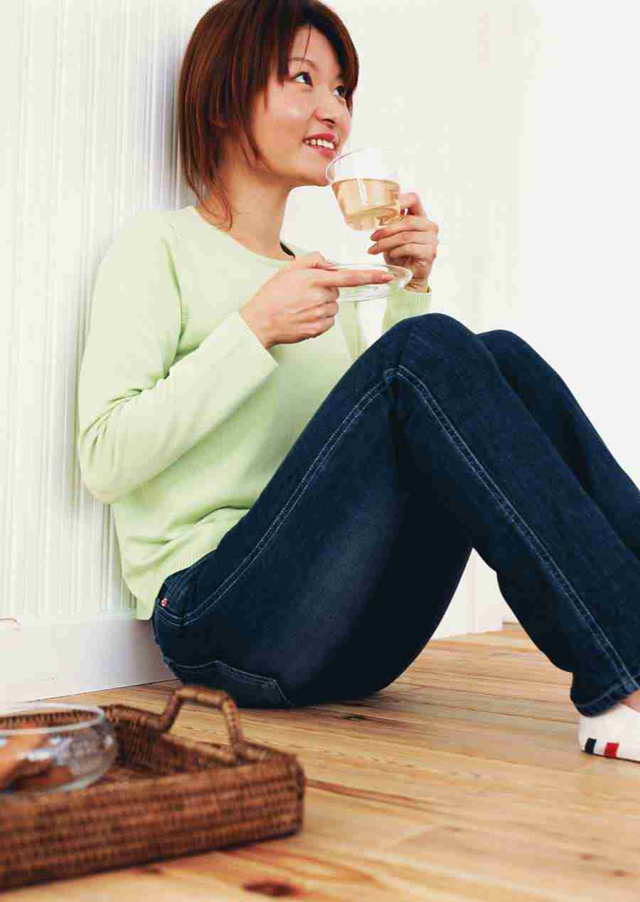 Woman Freshness And Smiles - Datacraft Sozaijiten  ></a>
<script language=JavaScript> 
  var txt = 