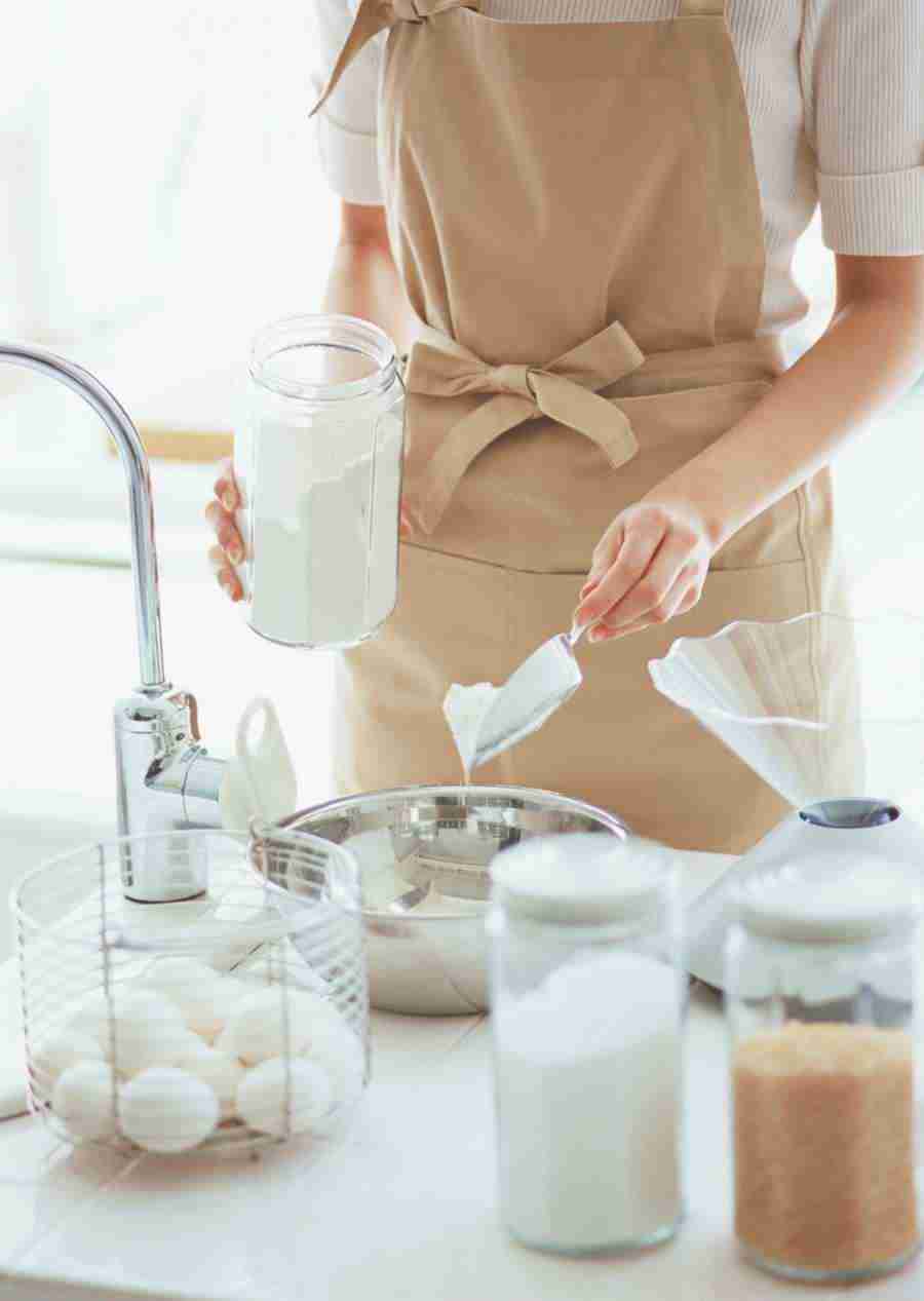Women in the Kitchen - Datacraft Sozaijiten  ></a>
<script language=JavaScript> 
  var txt = 