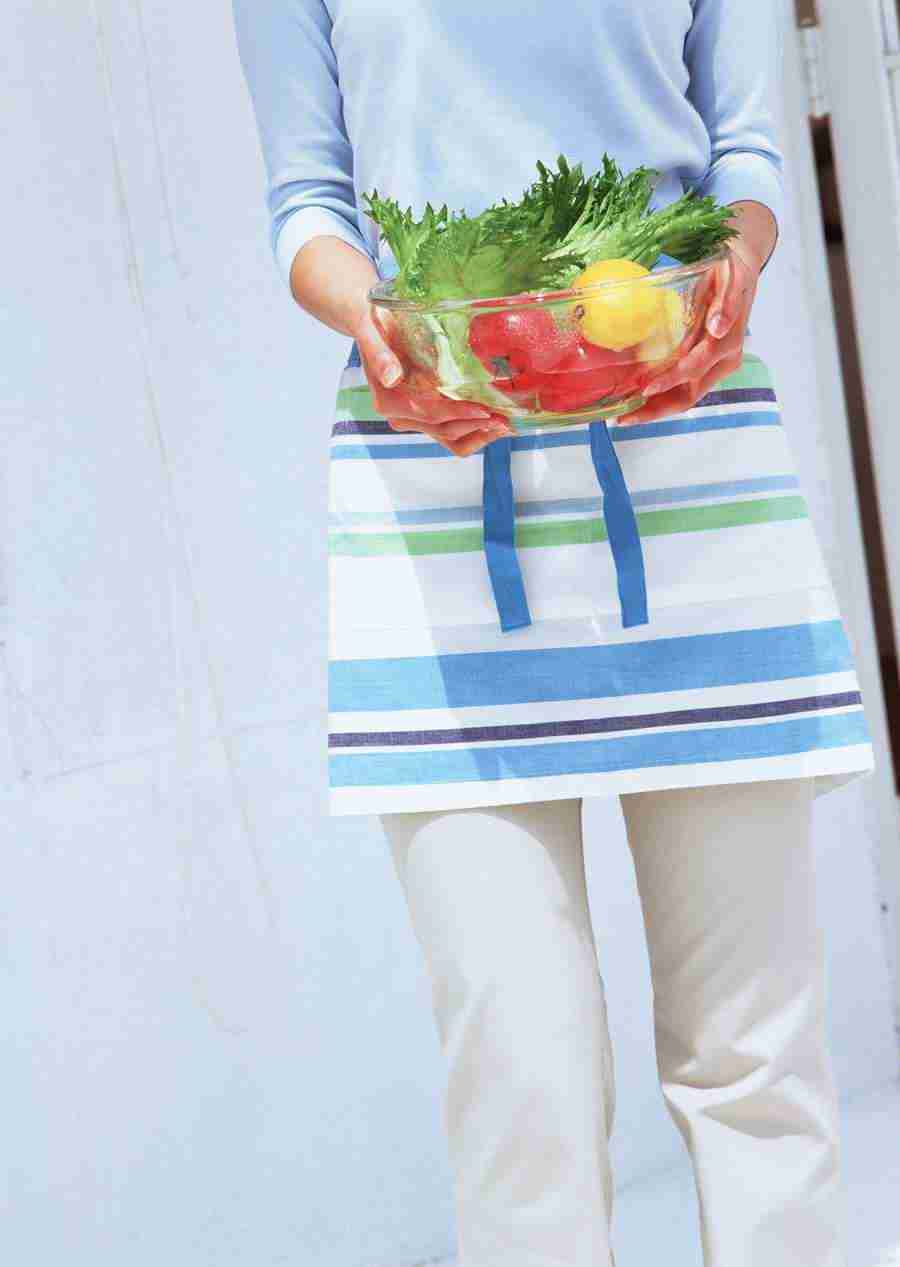 Women in the Kitchen - Datacraft Sozaijiten  ></a>
<script language=JavaScript> 
  var txt = 