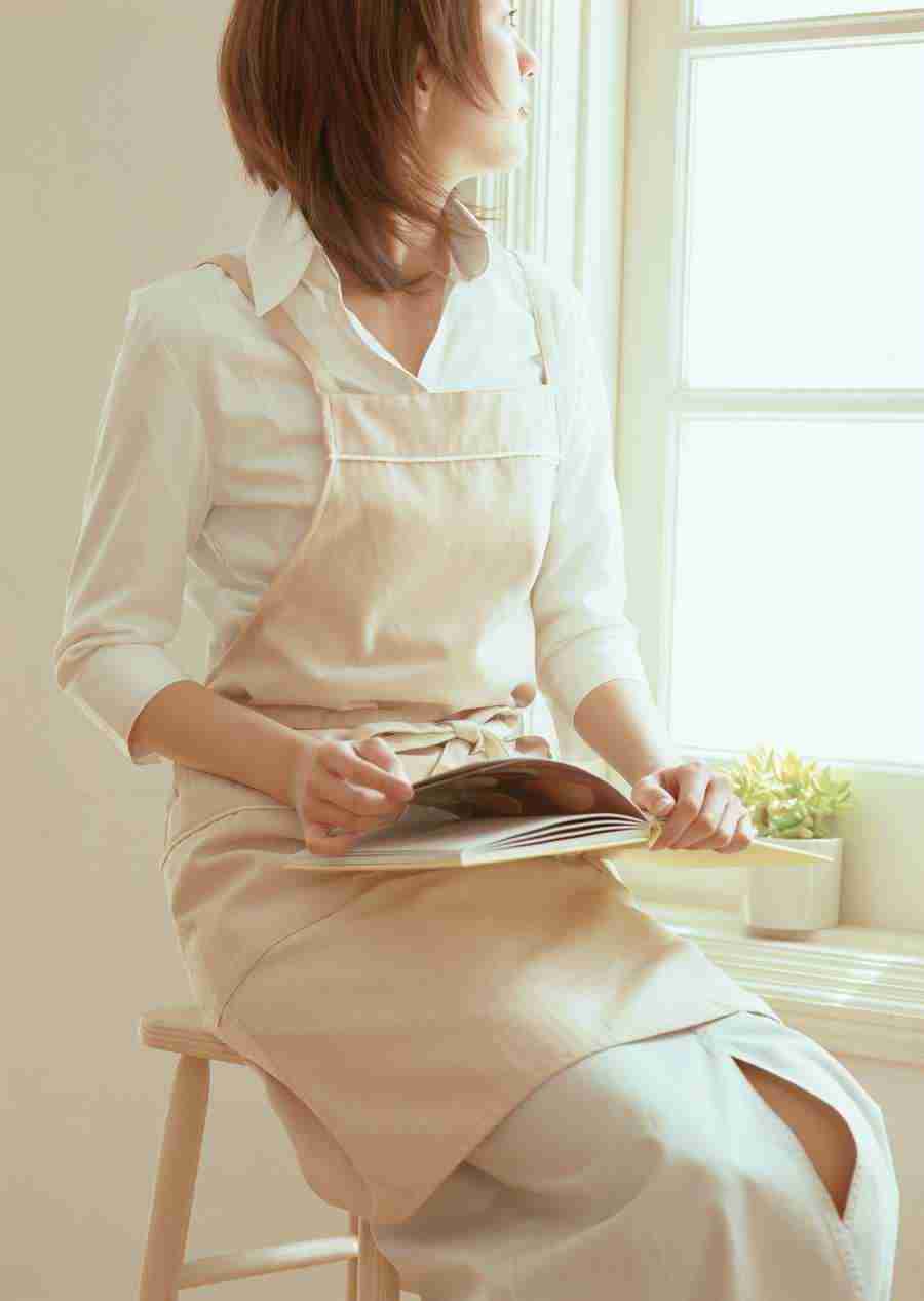 Women in the Kitchen - Datacraft Sozaijiten  ></a>
<script language=JavaScript> 
  var txt = 