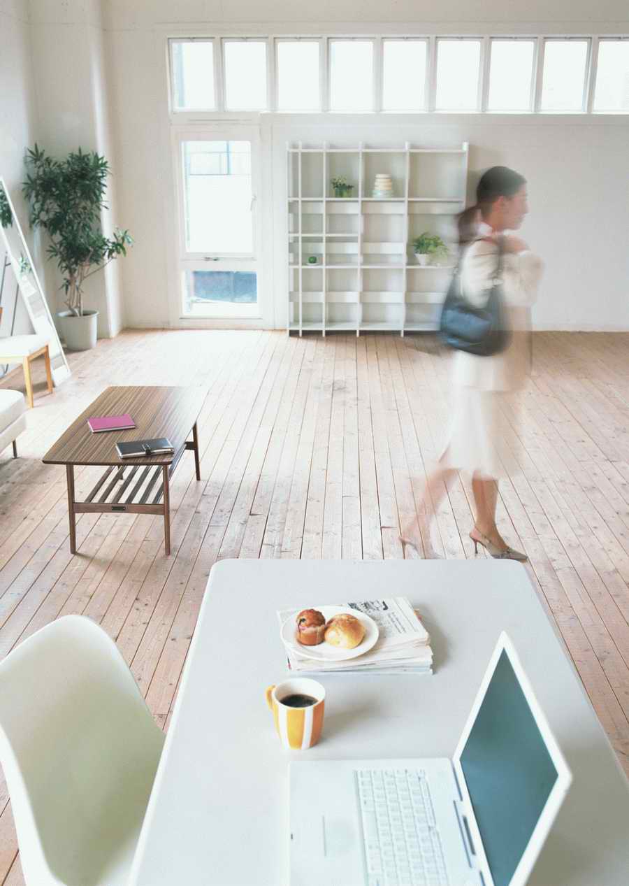 Women In the Morning Lifestyles - Datacraft Sozaijiten  ></a>
<script language=JavaScript> 
  var txt = 