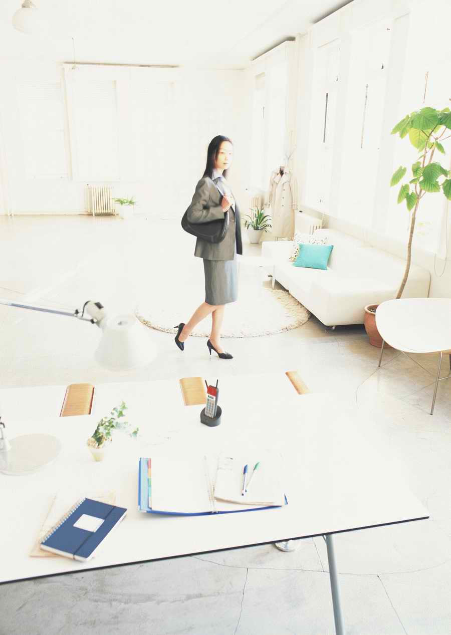 Women In the Morning Lifestyles - Datacraft Sozaijiten  ></a>
<script language=JavaScript> 
  var txt = 