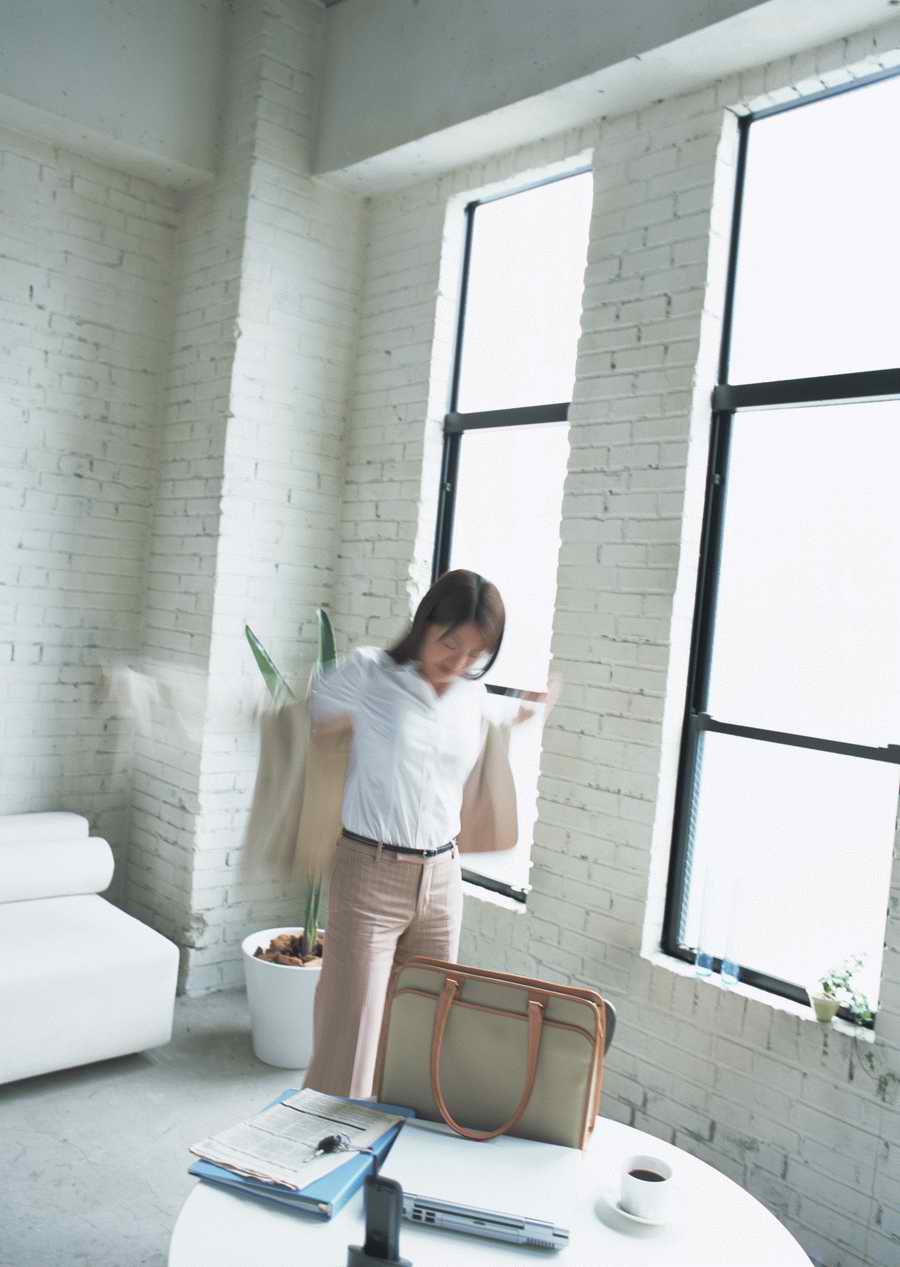 Women In the Morning Lifestyles - Datacraft Sozaijiten  ></a>
<script language=JavaScript> 
  var txt = 