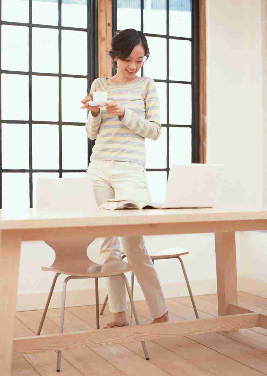 Woman Private Time - Datacraft Sozaijiten  ></a>
<script language=JavaScript> 
  var txt = 