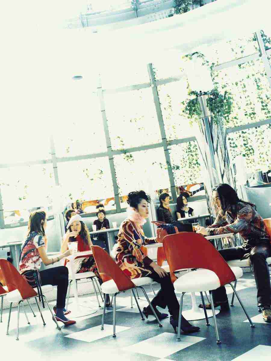 Cafe Tone 1 - Dex Tokyo Photo Bus ></a>
<script language=JavaScript> 
  var txt = 