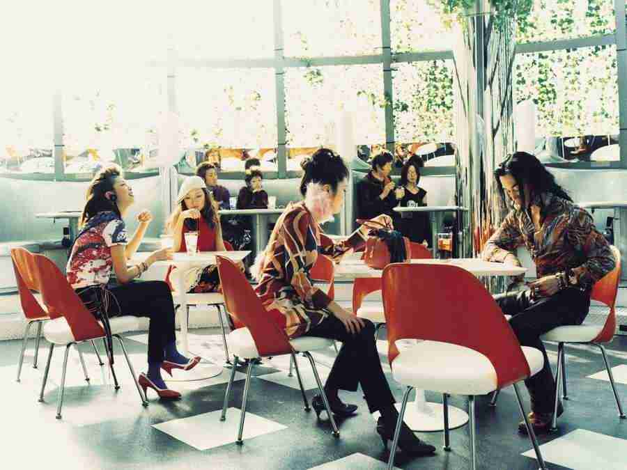 Cafe Tone 1 - Dex Tokyo Photo Bus ></a>
<script language=JavaScript> 
  var txt = 