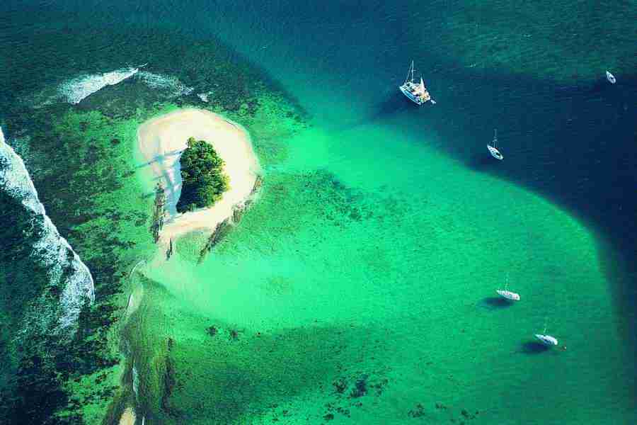 Beaches and Islands - Digital Vision ></a>
<script language=JavaScript> 
  var txt = 