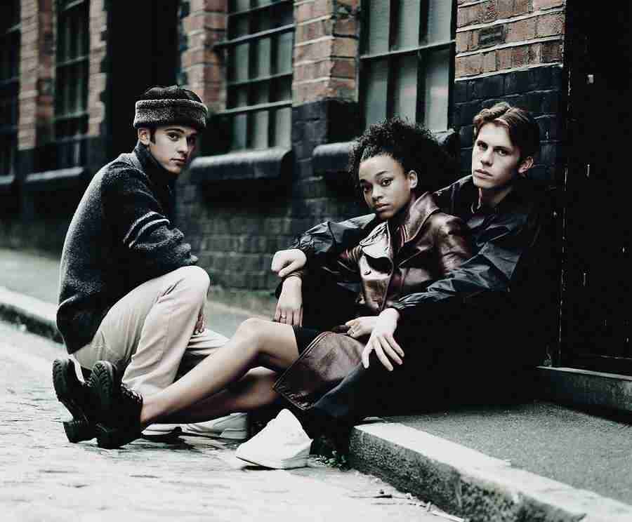 Children and Teenagers - Digital Vision ></a>
<script language=JavaScript> 
  var txt = 