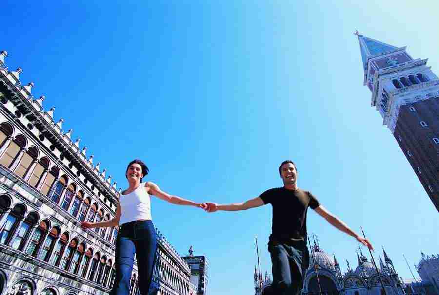 City Break - Digital Vision ></a>
<script language=JavaScript> 
  var txt = 