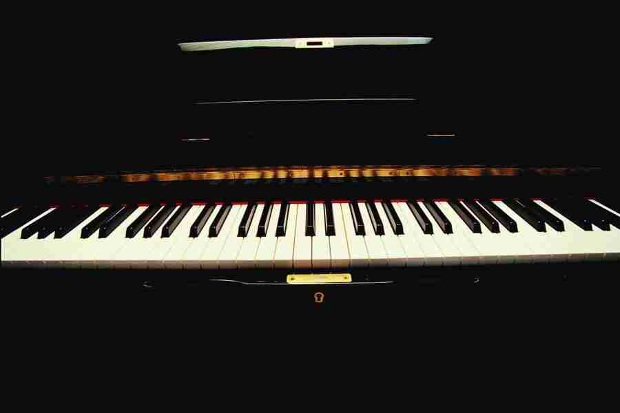 Classical Music - Digital Vision ></a>
<script language=JavaScript> 
  var txt = 