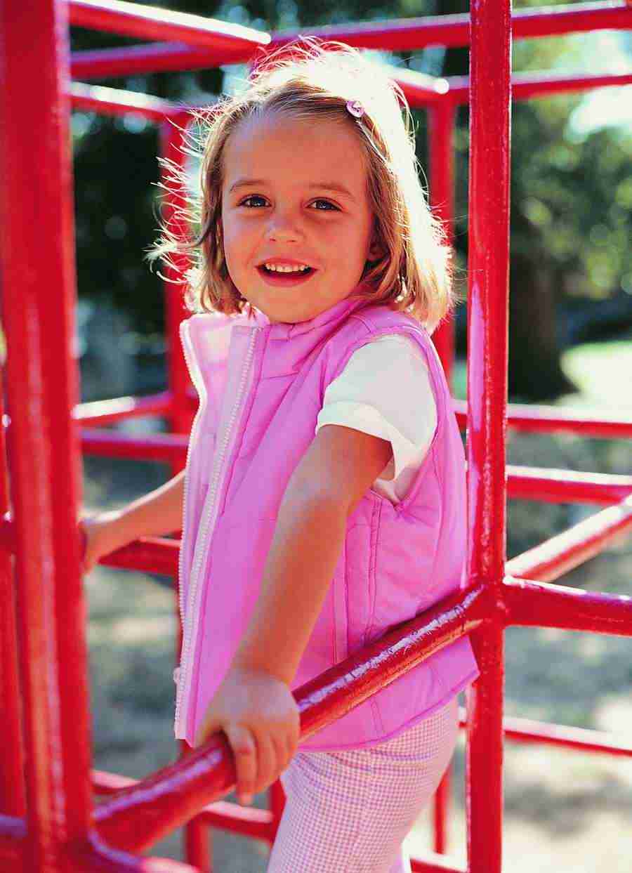 European Childsplay - Digital Vision ></a>
<script language=JavaScript> 
  var txt = 