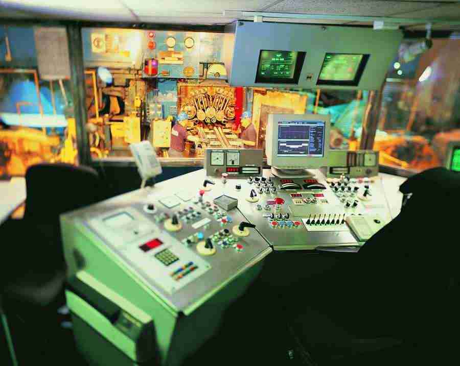 Inside Industry - Digital Vision ></a>
<script language=JavaScript> 
  var txt = 