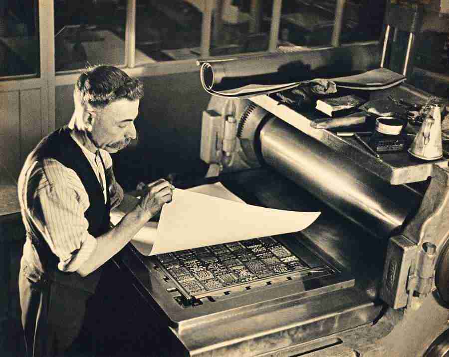 Industry in Action - Digital Vision ></a>
<script language=JavaScript> 
  var txt = 