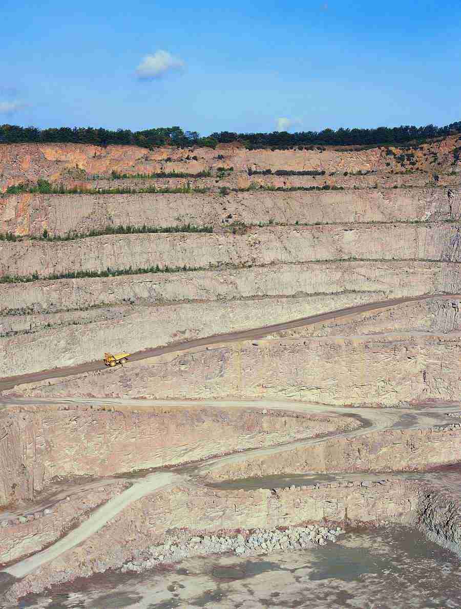 Industry in Action - Digital Vision ></a>
<script language=JavaScript> 
  var txt = 