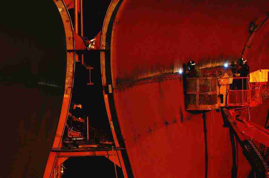 Industry in Action - Digital Vision ></a>
<script language=JavaScript> 
  var txt = 