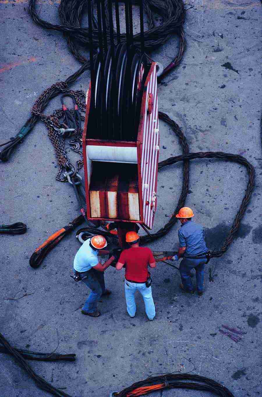 Industry in Action - Digital Vision ></a>
<script language=JavaScript> 
  var txt = 