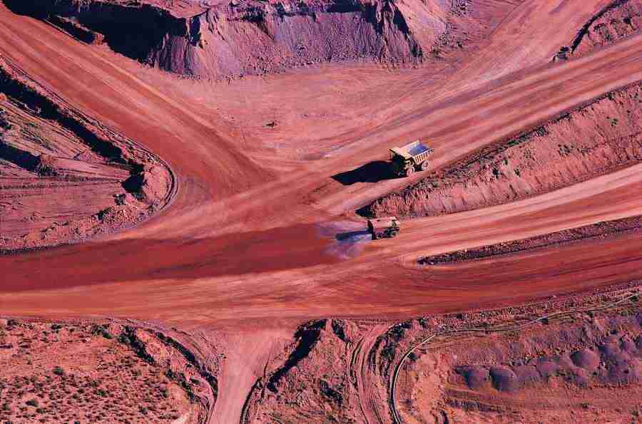 Industry in Action - Digital Vision ></a>
<script language=JavaScript> 
  var txt = 