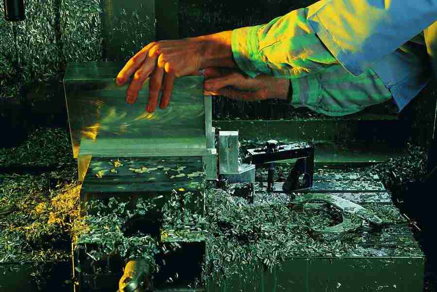 Industry in Action - Digital Vision ></a>
<script language=JavaScript> 
  var txt = 