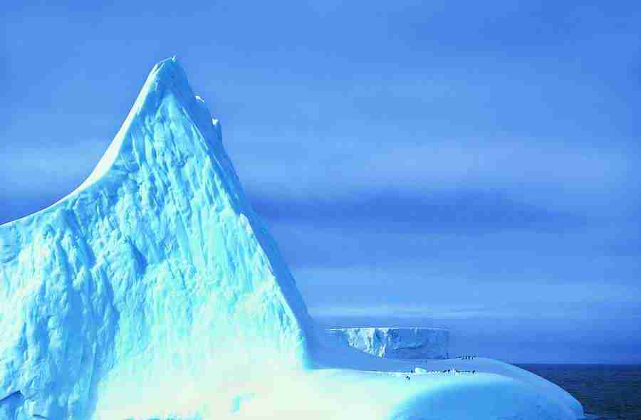 Ice Kingdom - Digital Vision ></a>
<script language=JavaScript> 
  var txt = 