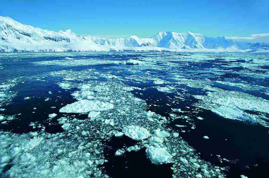 Ice Kingdom - Digital Vision ></a>
<script language=JavaScript> 
  var txt = 