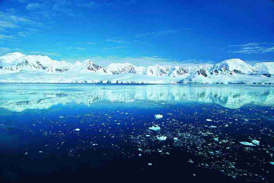 Ice Kingdom - Digital Vision ></a>
<script language=JavaScript> 
  var txt = 