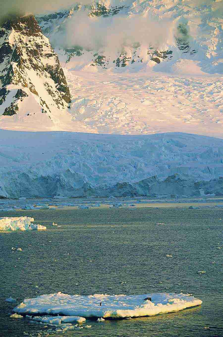 Ice Kingdom - Digital Vision ></a>
<script language=JavaScript> 
  var txt = 