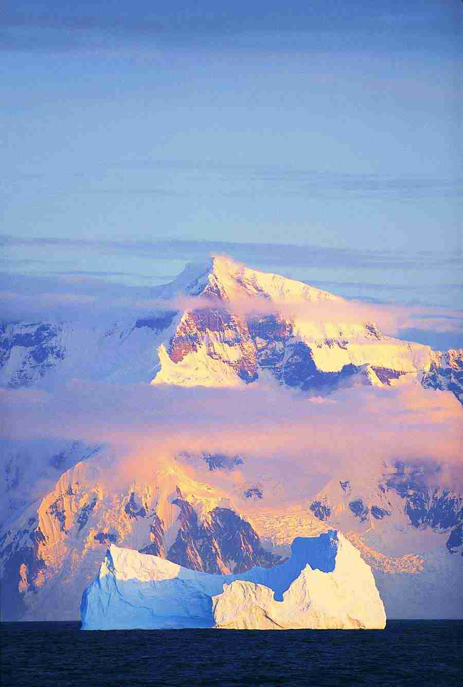 Ice Kingdom - Digital Vision ></a>
<script language=JavaScript> 
  var txt = 