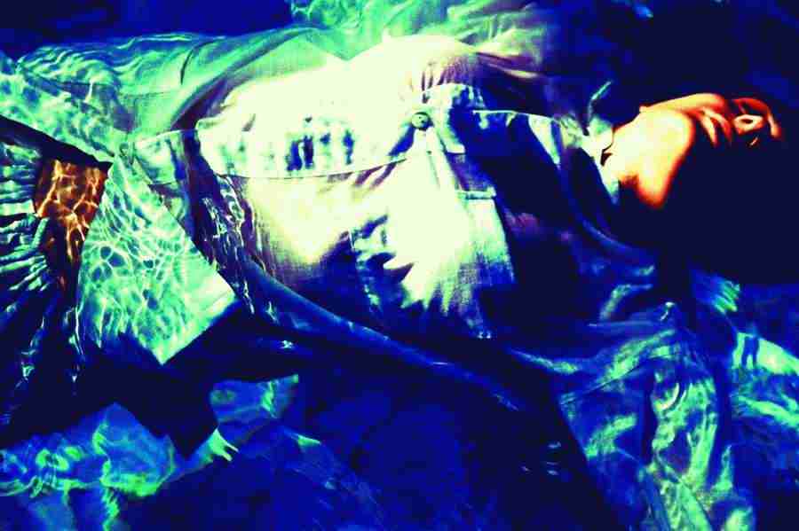 Jump - Digital Vision ></a>
<script language=JavaScript> 
  var txt = 