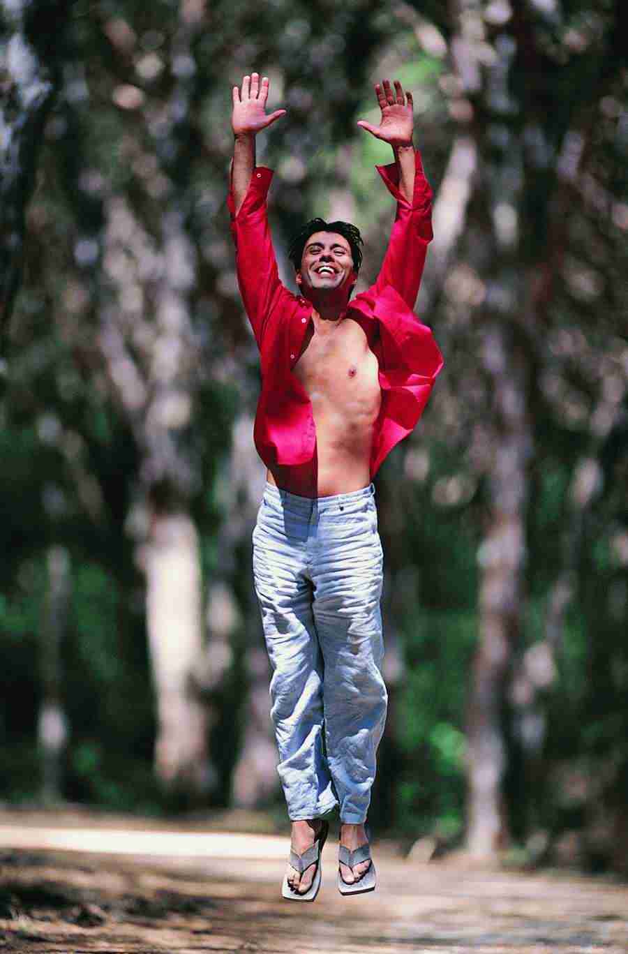 Movers and Shakers - Digital Vision ></a>
<script language=JavaScript> 
  var txt = 