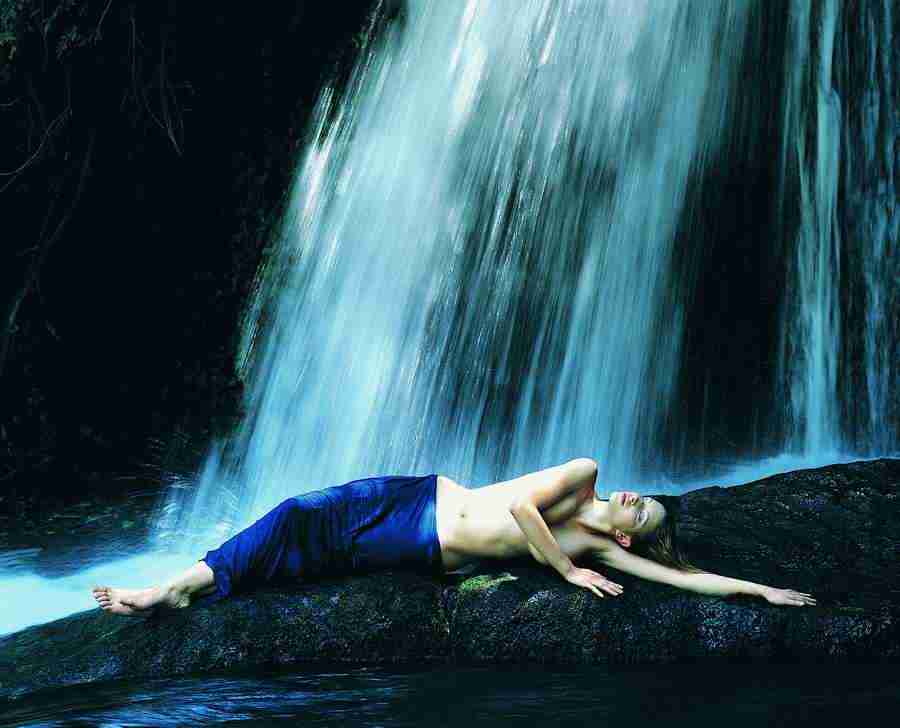 Movers and Shakers - Digital Vision ></a>
<script language=JavaScript> 
  var txt = 