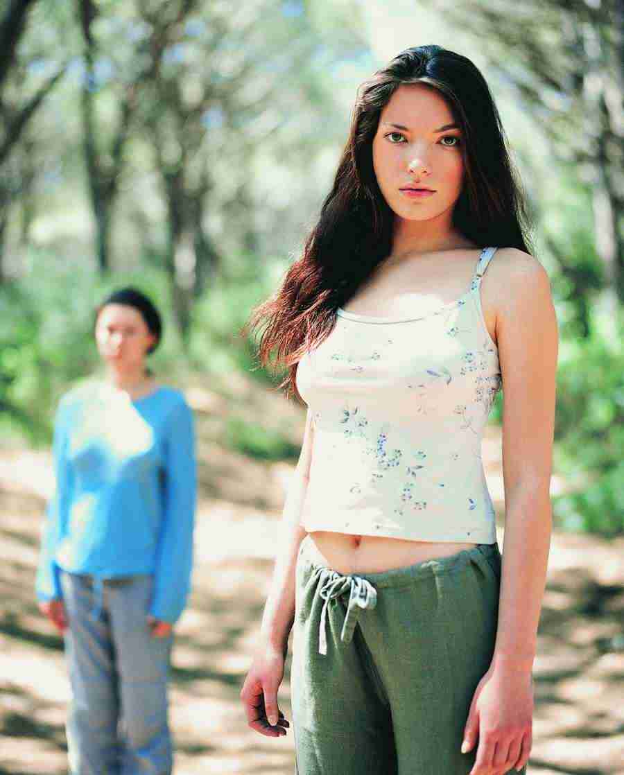 Movers and Shakers - Digital Vision ></a>
<script language=JavaScript> 
  var txt = 