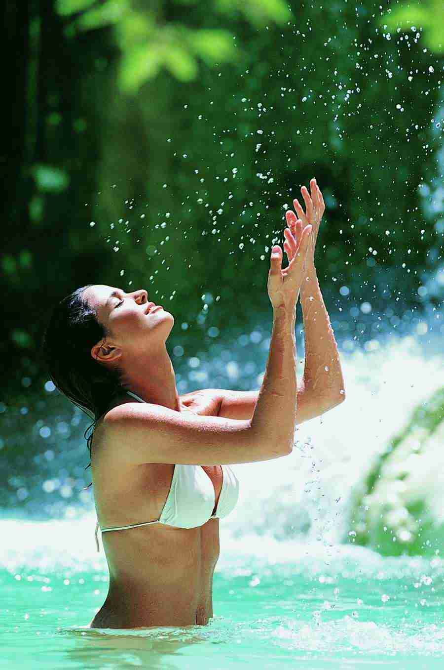 Movers and Shakers - Digital Vision ></a>
<script language=JavaScript> 
  var txt = 