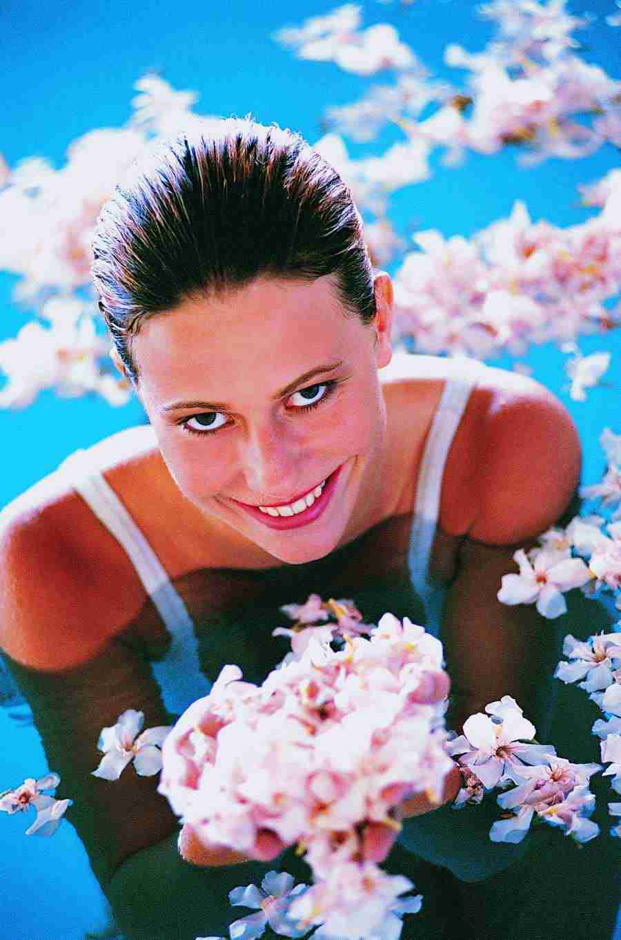 Movers and Shakers - Digital Vision ></a>
<script language=JavaScript> 
  var txt = 