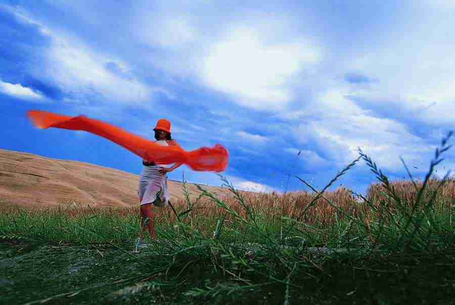 Movers and Shakers - Digital Vision ></a>
<script language=JavaScript> 
  var txt = 