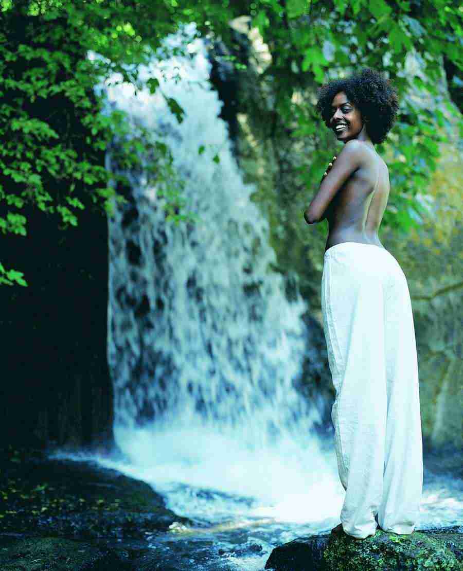 Movers and Shakers - Digital Vision ></a>
<script language=JavaScript> 
  var txt = 