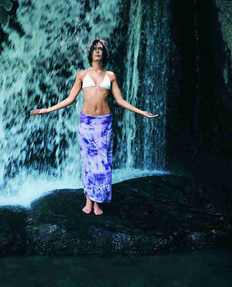 Movers and Shakers - Digital Vision ></a>
<script language=JavaScript> 
  var txt = 